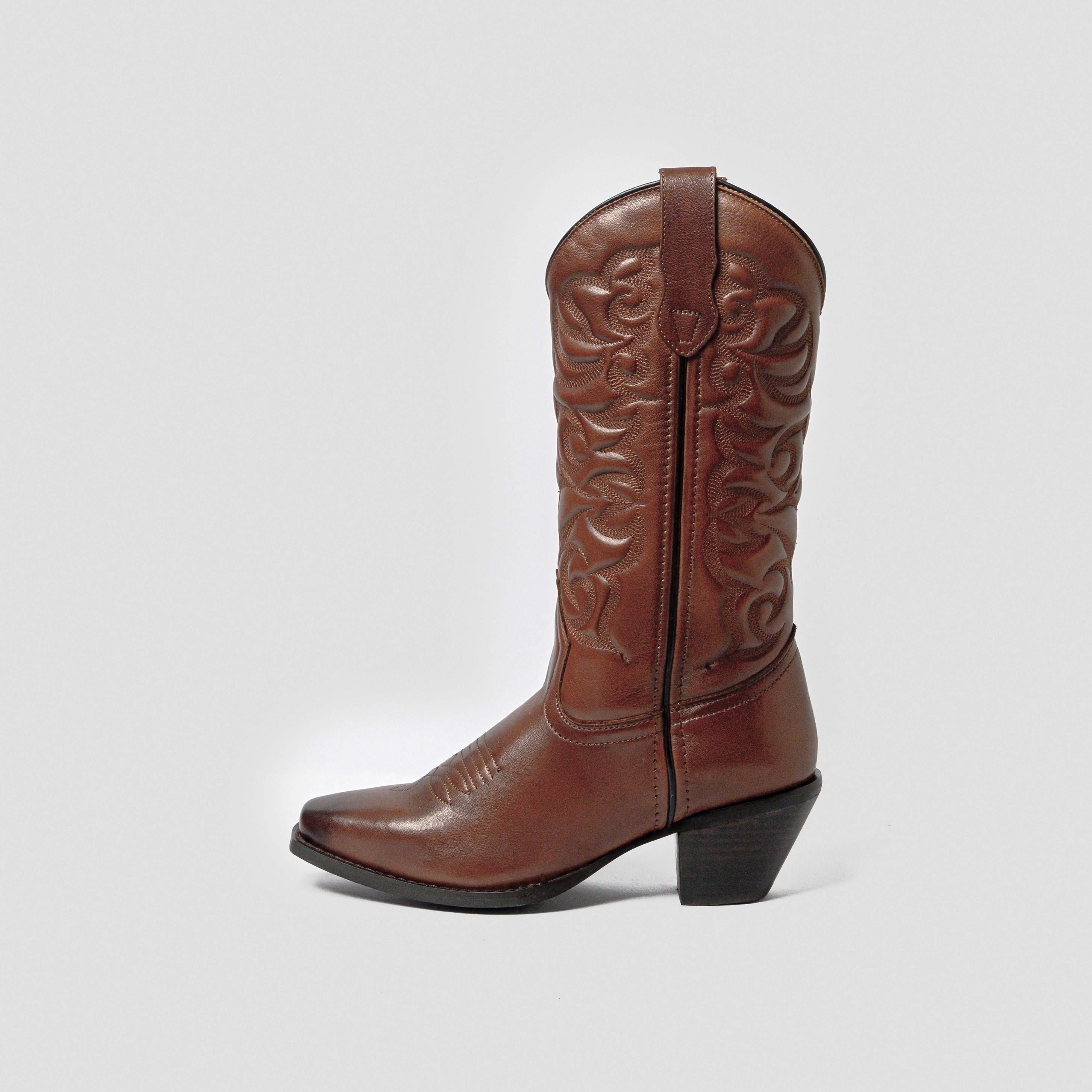 Vaada in Brown