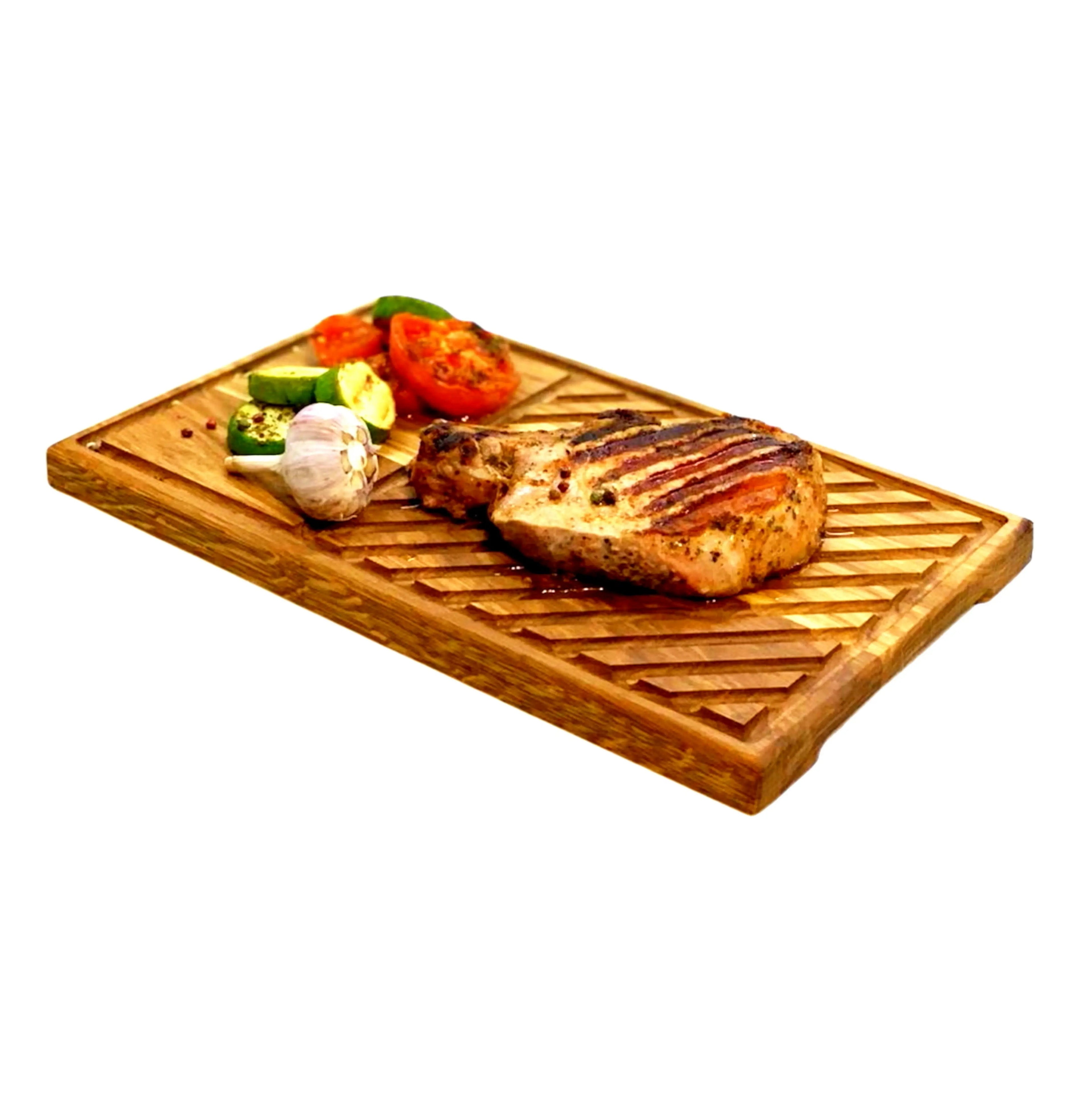 Steakbrett Eiche 32x20x2,2cm – Grillbrett mit Saftrille & Saftrinne
