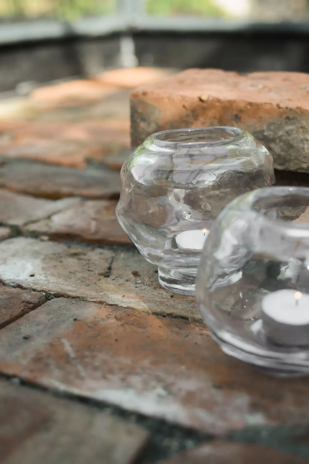 "Bunch" – Mini-Windlicht auf Fuß – Kerzenwindlicht – Transparent – 12 cm